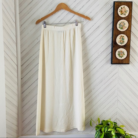 Vintage Dresses & Skirts - 🥀 5/$25 Textured Knit Vintage Maxi Skirt